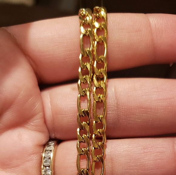 Gold Plated Figaro Chain Necklace - Picture 3 of 5